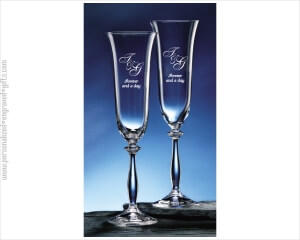 Graceful Toasting Flutes Custom Engraved to Remember a Special Day - Anka set of 2
