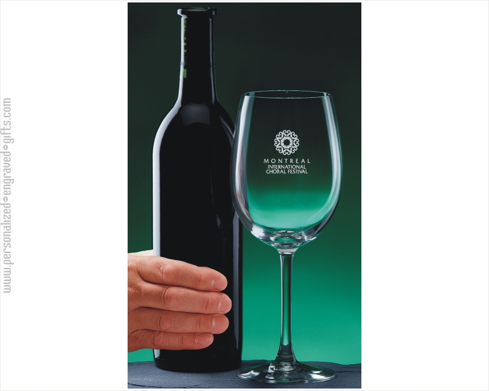 Engraved 19oz  Colossal Wine Glass