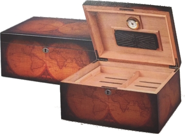 Engraved World Humidor Open