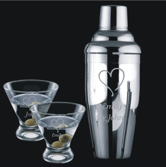 Engraved Classic Cocktail Shaker with 2 glasses