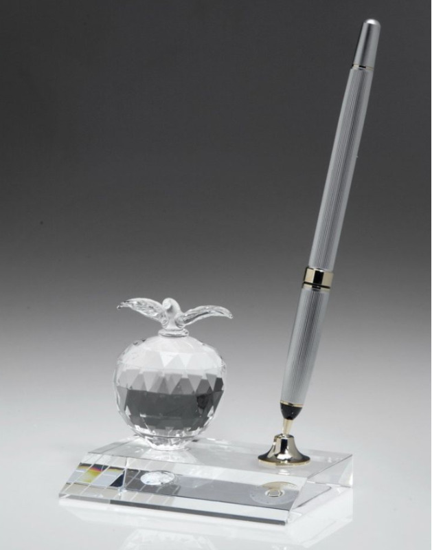 Engraved Crystal Pen Set with Crystal Apple