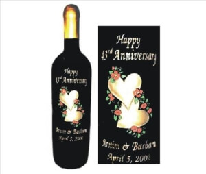 Engraved Wine Bottles Hearts with Flowers