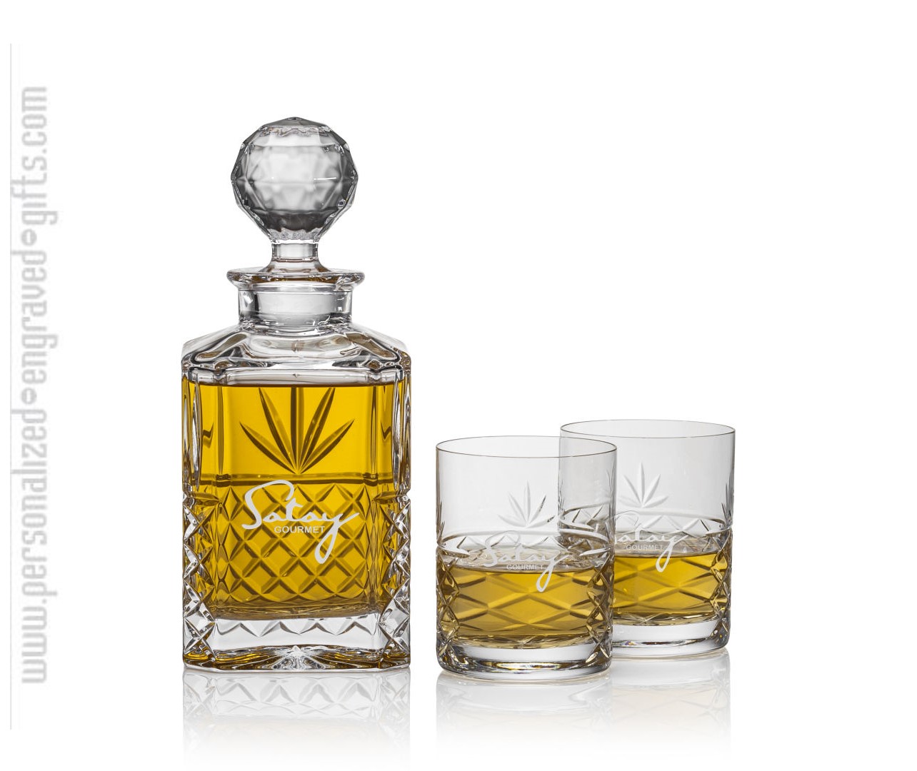 Engravable Decanter set of 2 with Lid Chloe
